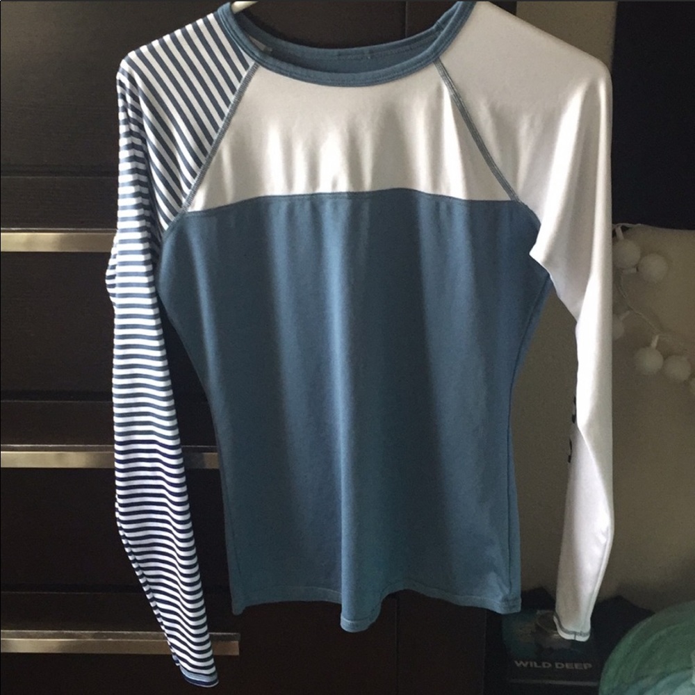 Roxy rash guard